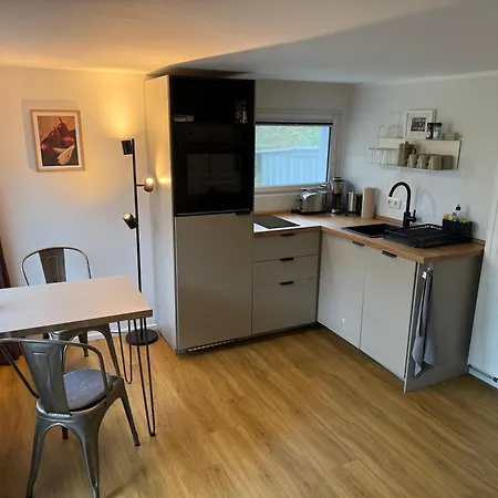 Ferienhaeuschen Moewenschiss, 500m Zum Holiday home *