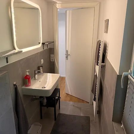 Vakantiehuis Ferienhaeuschen Moewenschiss, 500m Zum Graal-Mueritz