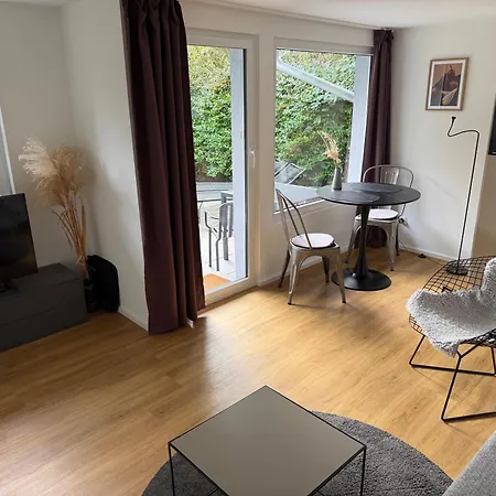 Ferienhaeuschen Moewenschiss, 500m Zum