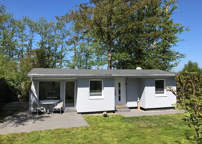 Semesterbostad Ferienhaeuschen Moewenschiss, 500m Zum